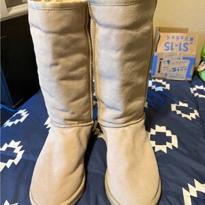 EMU Ridge Australian boots size 9